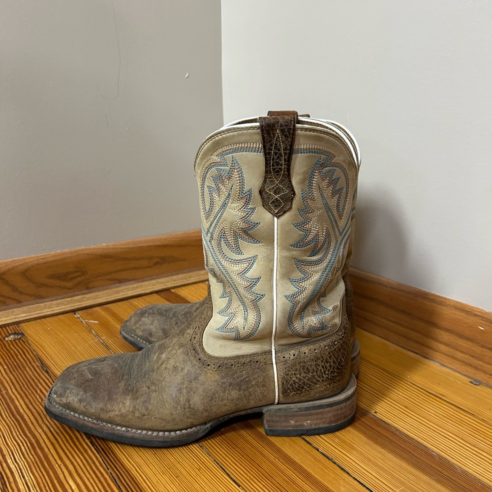 Ariat Brown and Tan Cowboy Western Boots